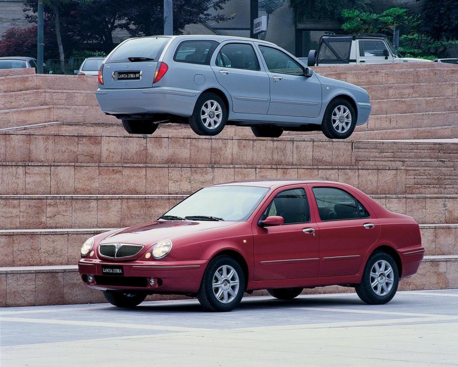  Lancia Lybra 1999 года  (фото 51 из 67)